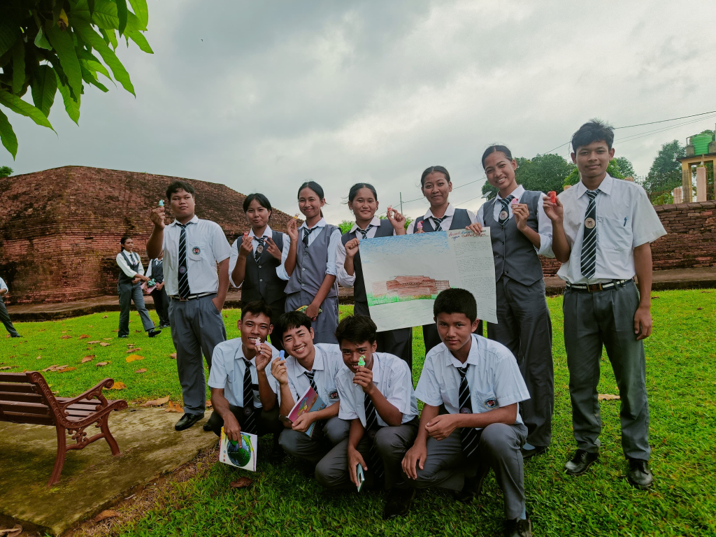 FIELD STUDY TRIP TO BOXA NAGAR BY CL. XI STUDENTS