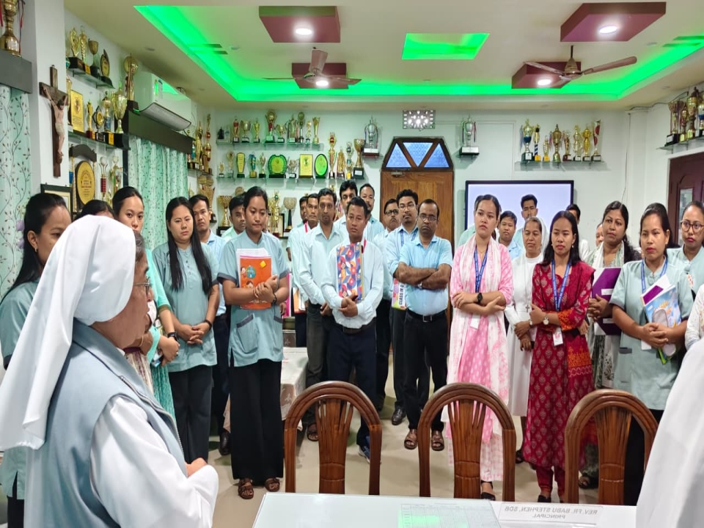 VISIT OF SR. ROSA PYNGROPE FMA TO THE SCHOOL 